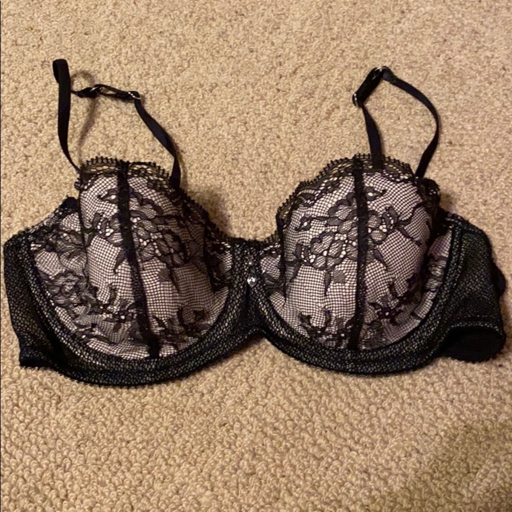 New without tags.Elle Macpherson Intimates bra 36B